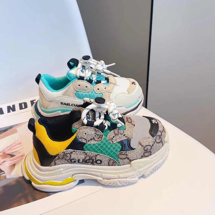 حذاء رياضي برباط ، للأطفال, حذاء رياضي برباط . Kids' Lace-Up Sneakers, Unisex Lace-Up Walking and